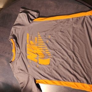 Nike top